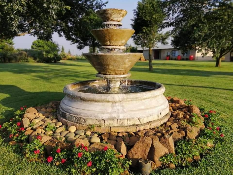 Forest Hill Country Lodge Piet Retief Buitenkant foto